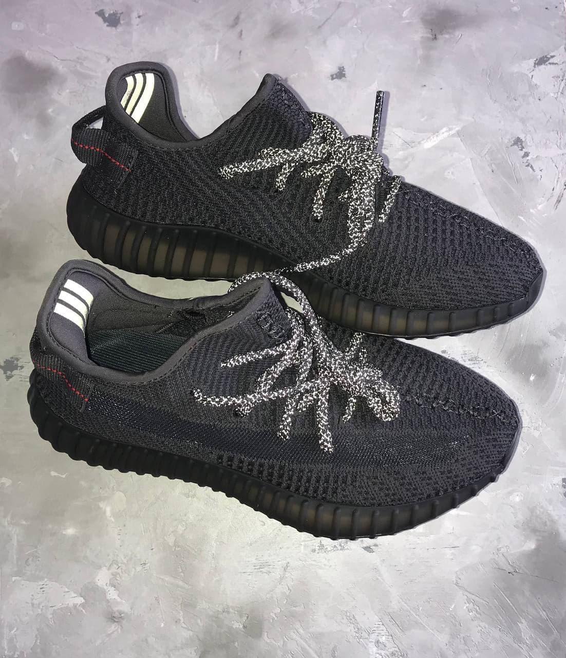 

Мужские кроссовки Adidas Yeezy Boost 350 v2 Black Reflective laces / Адидас Изи Буст 350 в2 Черные 41, Черный