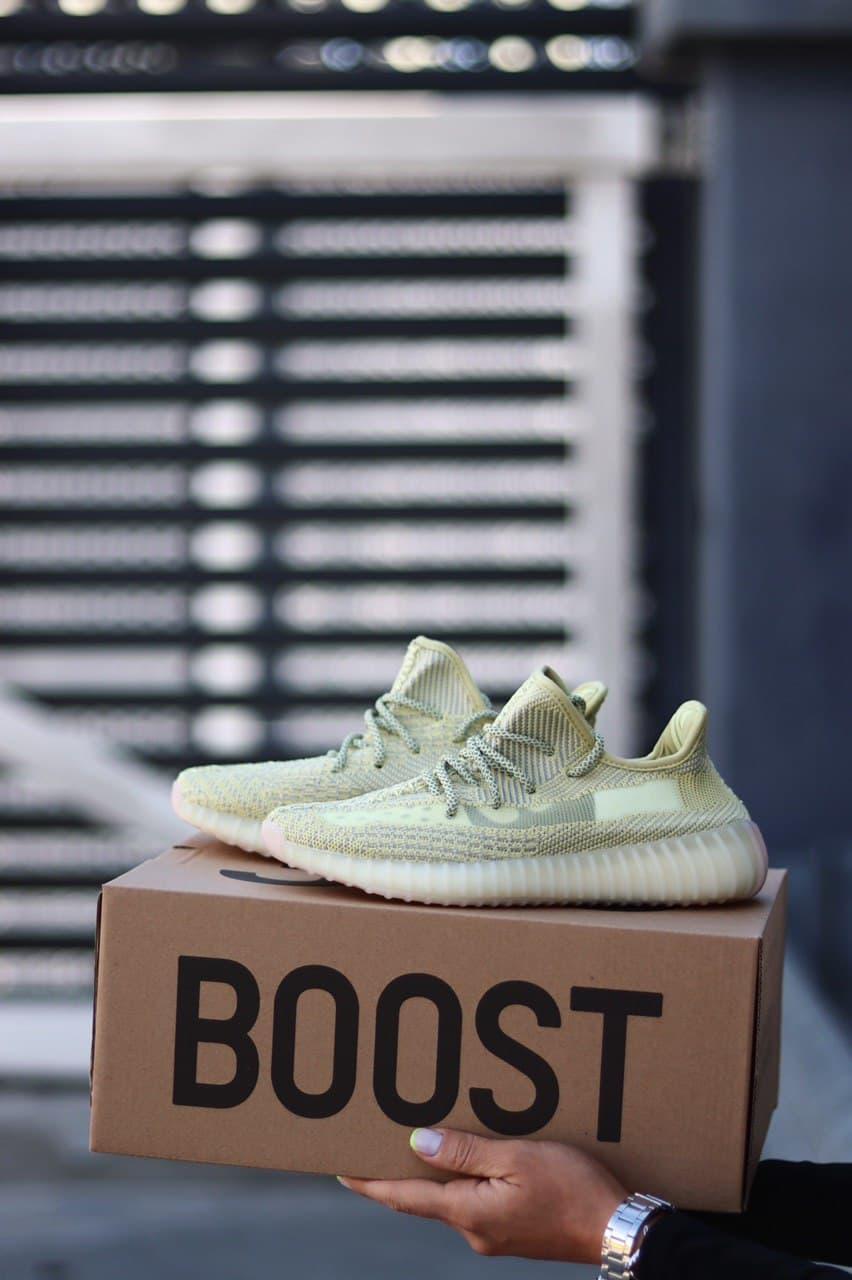 

Женские кроссовки Adidas Yeezy Boost 350 v2 Antila Reflective / Адидас Изи Буст 350 в2 Антила 37, Желтый