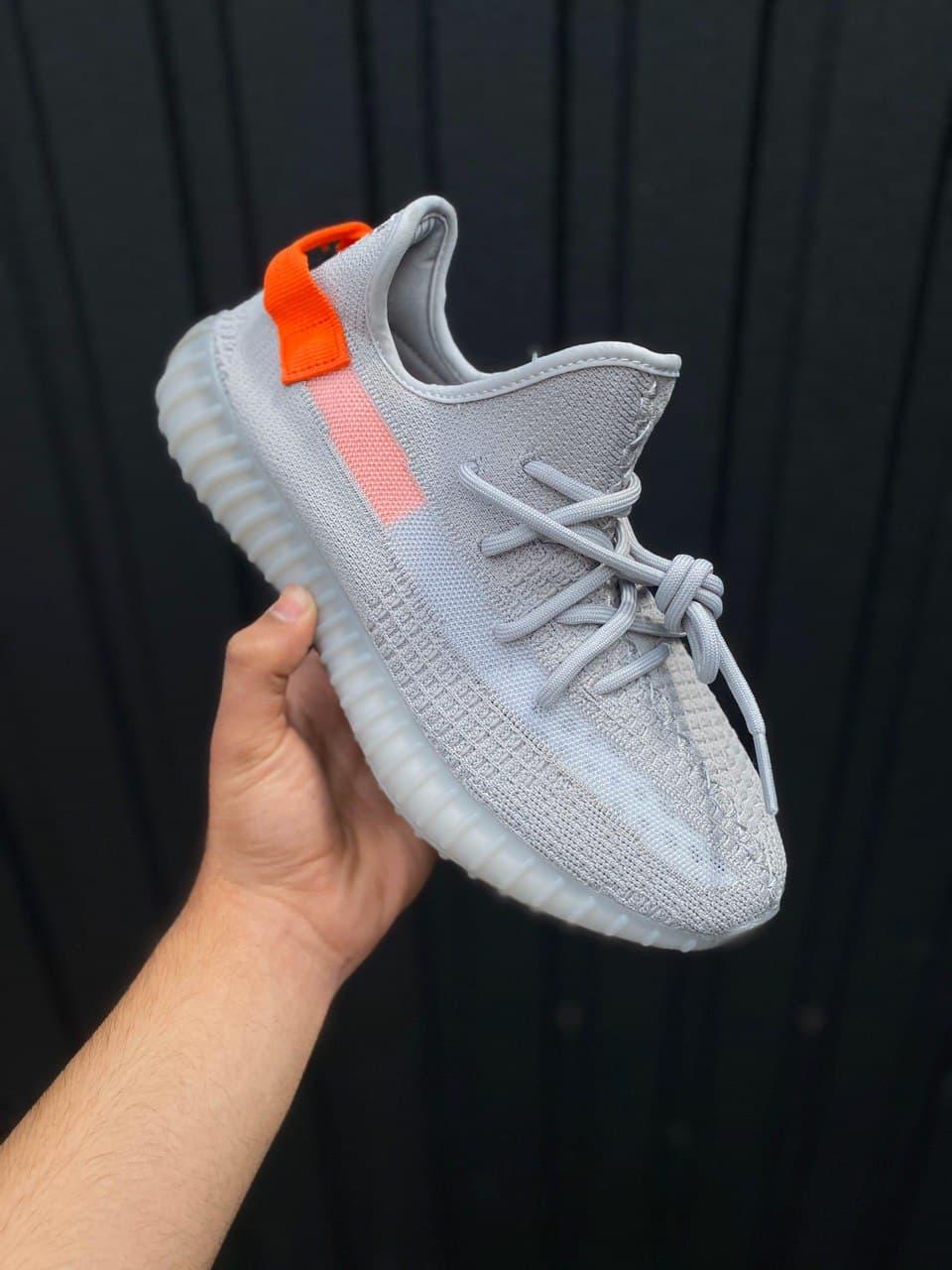 

Мужские кроссовки Adidas Yeezy Boost 350 v2 Tail Light / Адидас Изи Буст 350 в2 Серые, Серый