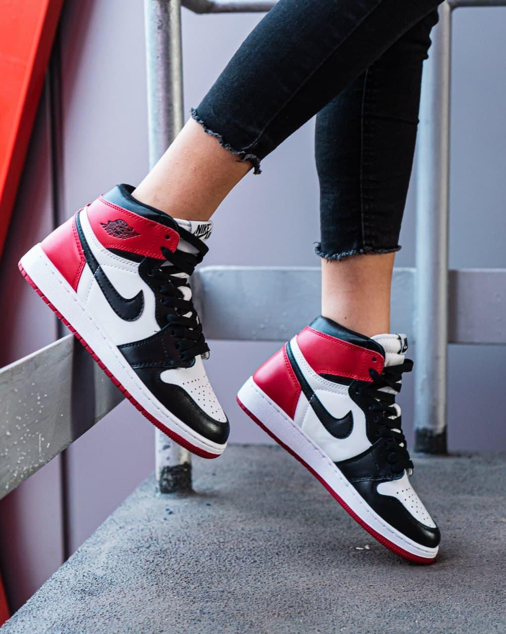 

Мужские кроссовки Nike Air Jordan Retro 1 Black Red White / Найк Аир Джордан Ретро 1 Черные Красные Белые 45, Красный