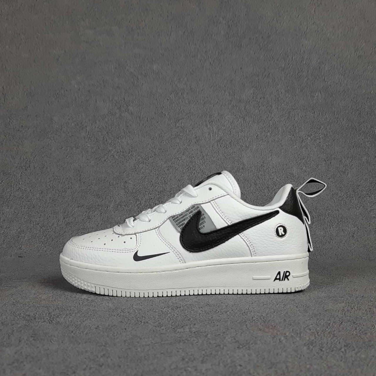 

Женские кроссовки Nike Air Force 1 LV8 (белые с чёрным) O20366 спортивные стильные кроссы, Черно-белый