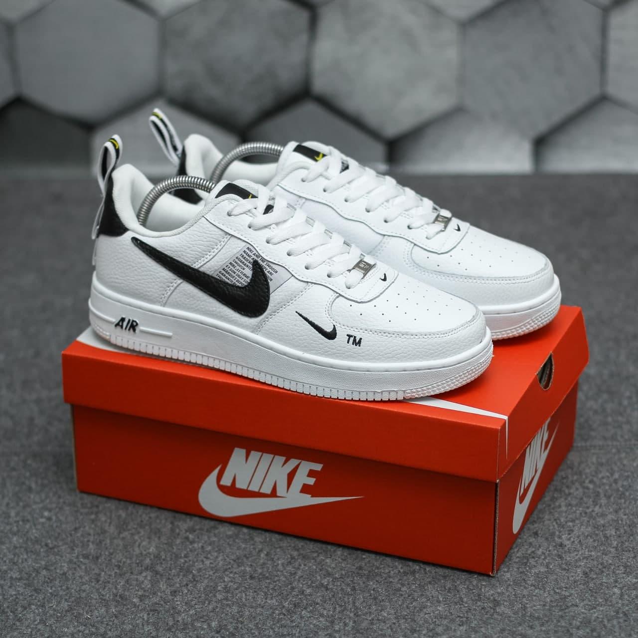 

Женские кроссовки Nike Air Force 1 07 Lv8 Ultra White / Найк Аир Форс 1 07 Лв8 Ультра Белые 41, Белый