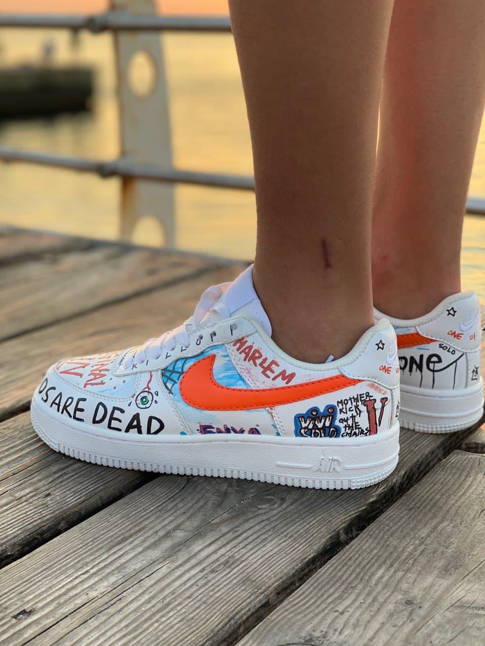 

Женские кроссовки Nike Air Force Graffiti Harlem White / Найк Аир Форс Граффити Белые 39, Белый