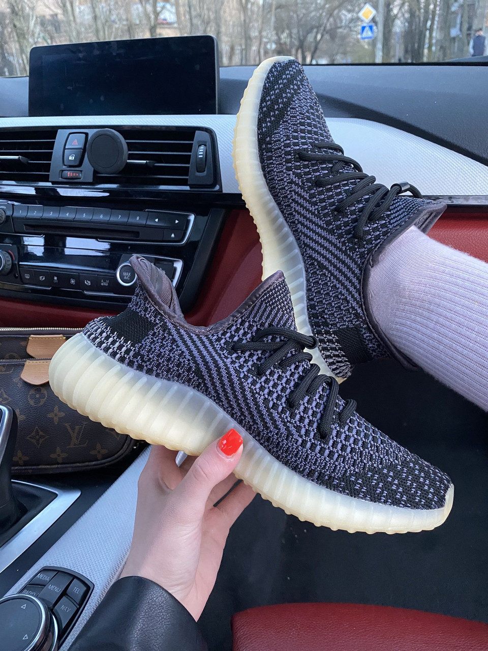 

Кроссовки мужские Adidas Yeezy Boost 350 V2 черные, Адидас Изи Буст 350, текстиль, код FL-2100, Черный