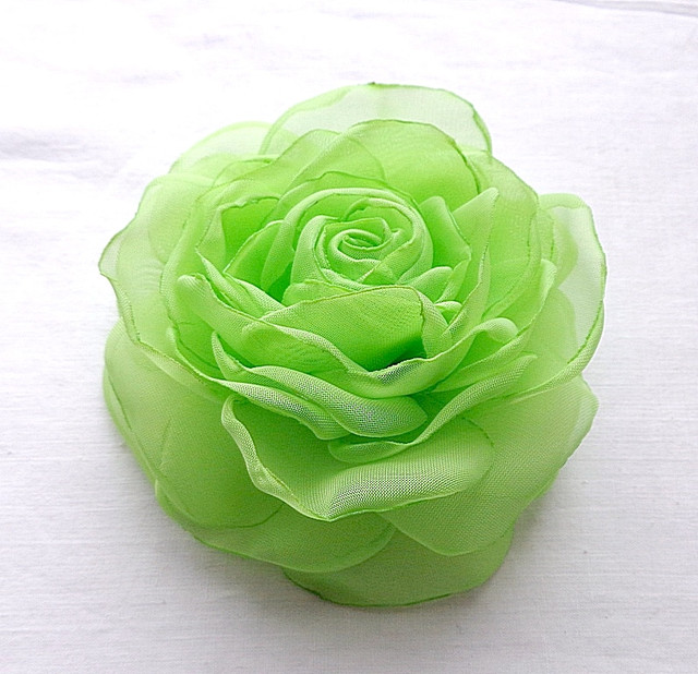 Брошка квітка з тканини ручної роботи "Роза Салатовий Лід" -купити-в інтернет-магазині AnnaRose