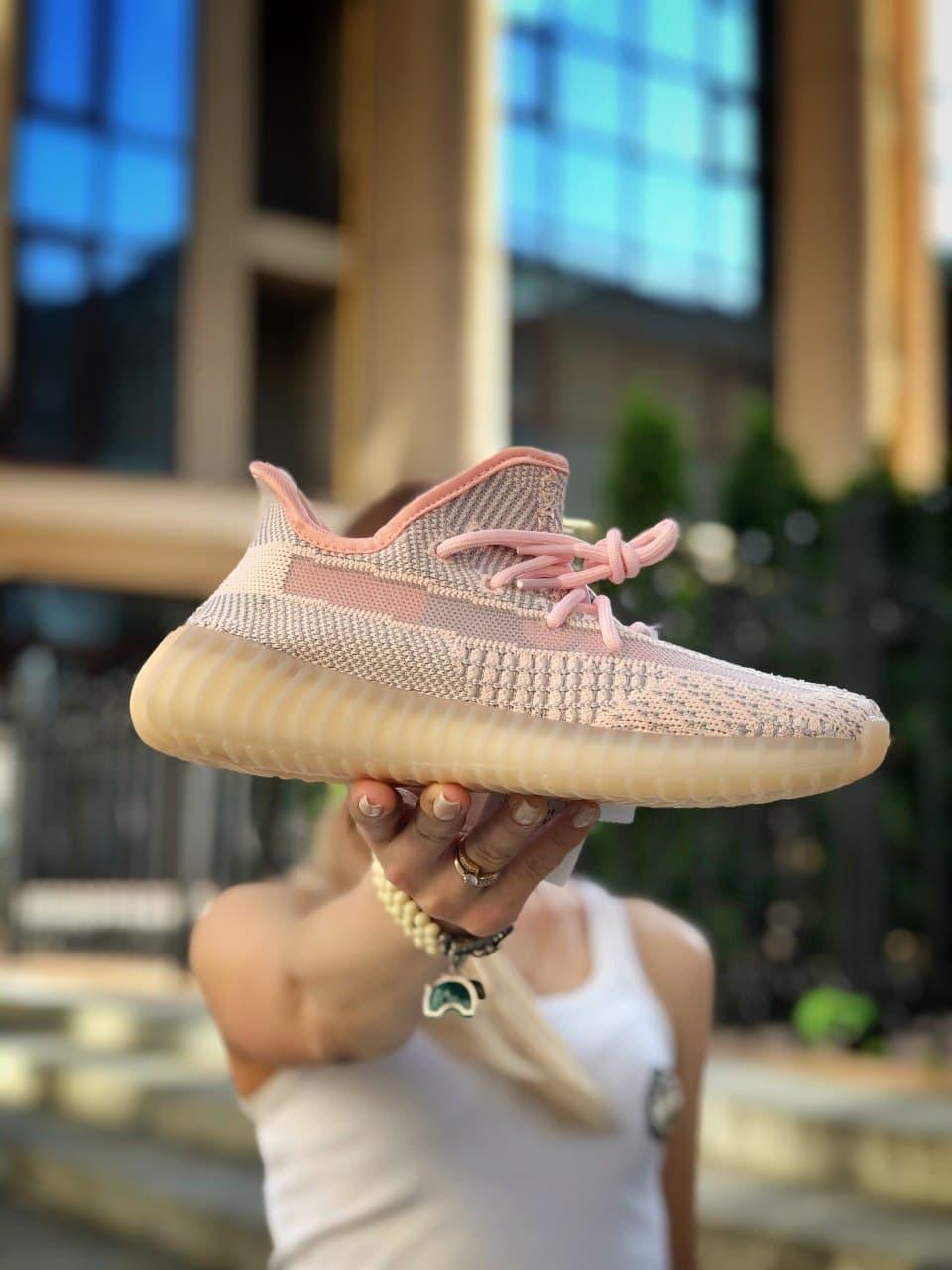 

Женские кроссовки Adidas Yeezy Boost 350 v2 Synth Pink / Адидас Изи Буст 350 в2 Розовые 37, Розовый