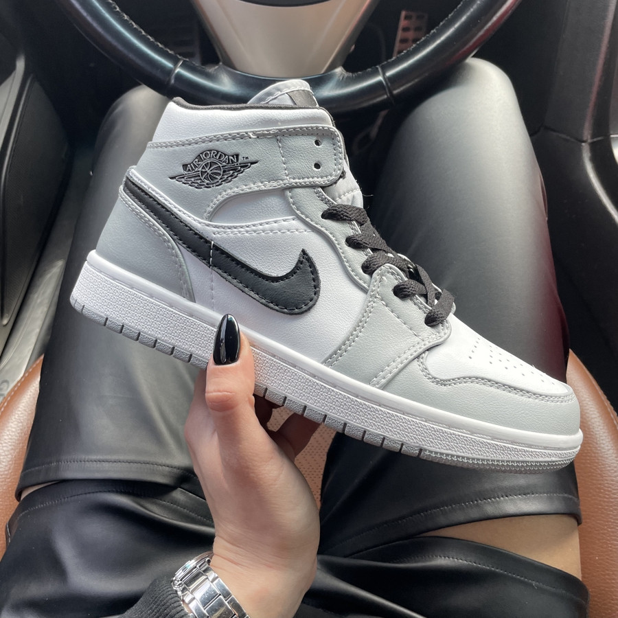 

Air Jordan 1 Mid Smoke Gray Кроссовки | кеды | обувь | тапки 40 (25.5см.)