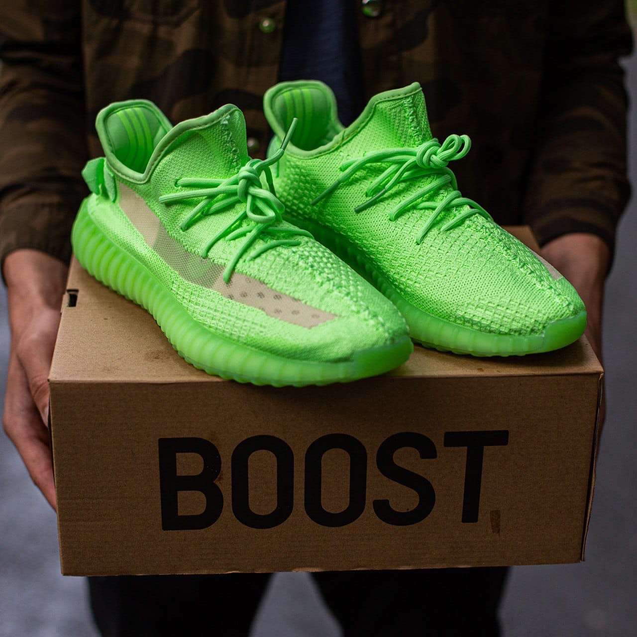 

Кроссовки женские Adidas Yeezy Boost 350 V2 Glow in the Dark, Адидас Изи Буст 350, текстильные, код IN-403 Да, 40, Салатовый