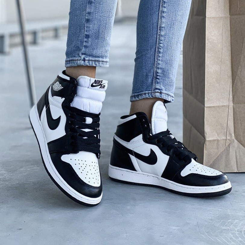 

Мужские кроссовки Nike Air Jordan Retro 1 Black White / Найк Аир Джордан Ретро 1 Черные Белые 43, Черный