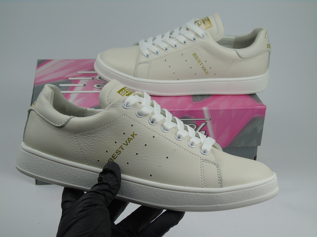 

Женские кроссовки Stan Smith кожа