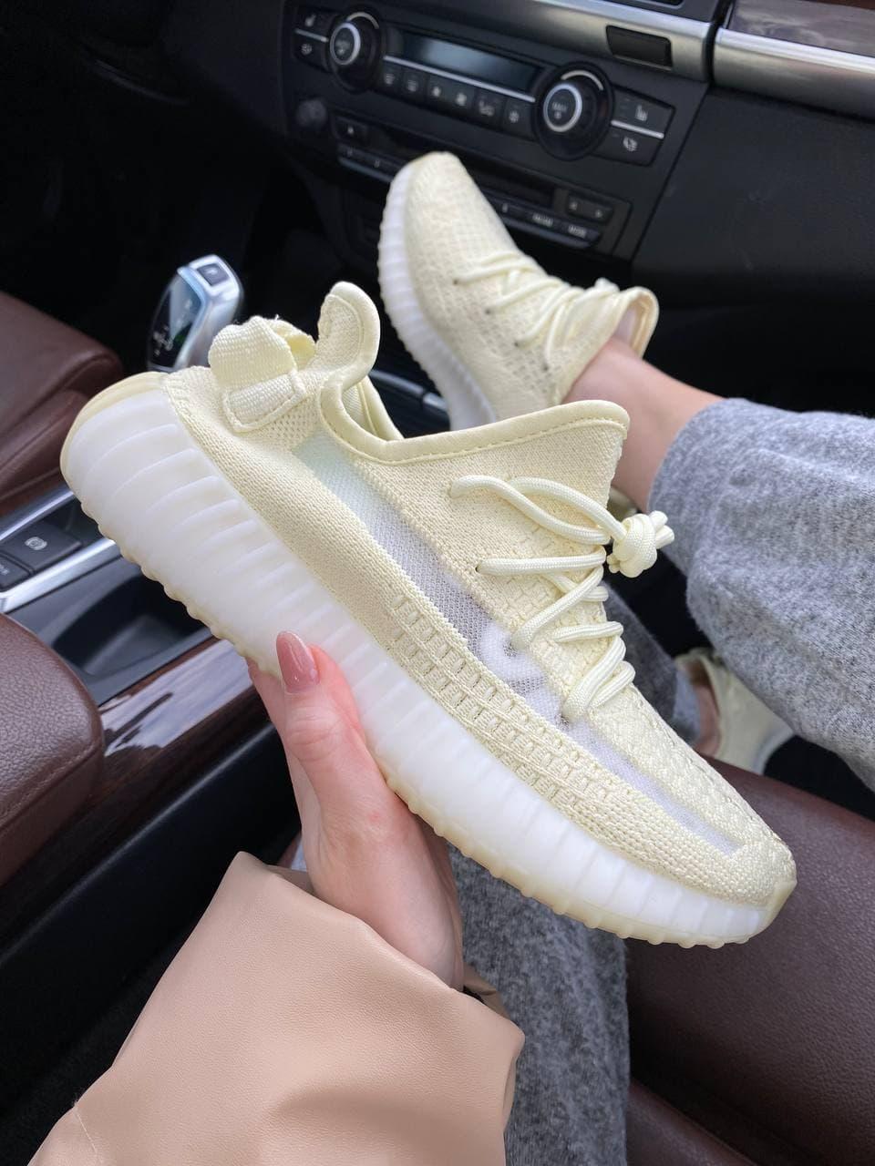 

Женские кроссовки Adidas Yeezy Boost 350 v2 Light Yellow Lemon / Адидас Изи Буст 350 в2 Светлые Лимонные 38, Желтый