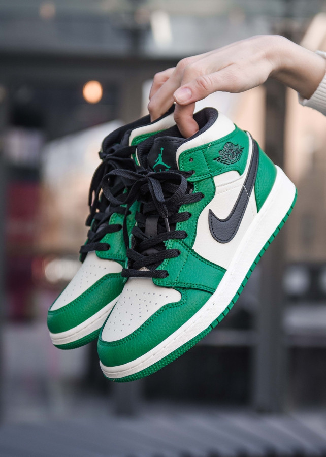 

Кроссовки | кеды | обувь | тапки Nike Air Jordan 1 Mid Pine Green 38 (24.5см.)