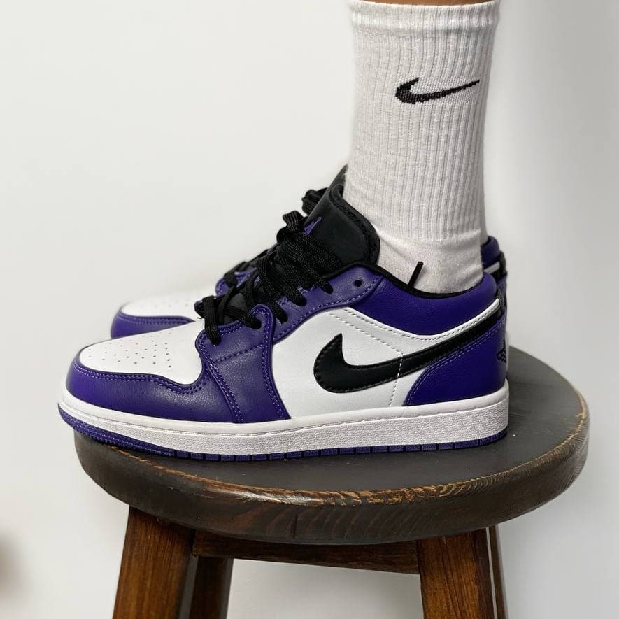 

Женские кроссовки Nike Jordan 1 Retro High Violet Black / Найк Аир Джордан 1 Ретро Фиолетовые 41, Фиолетовый