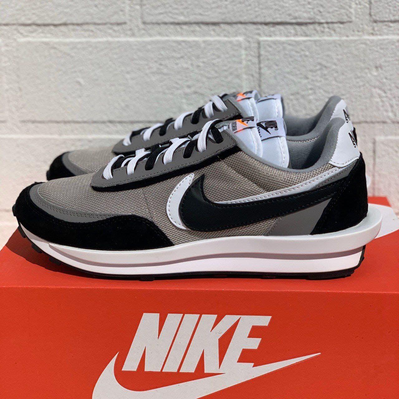 

Nike Waffle Sacai Gray Black / Найк Вафл Серый Черный Мужские 45, Разные цвета