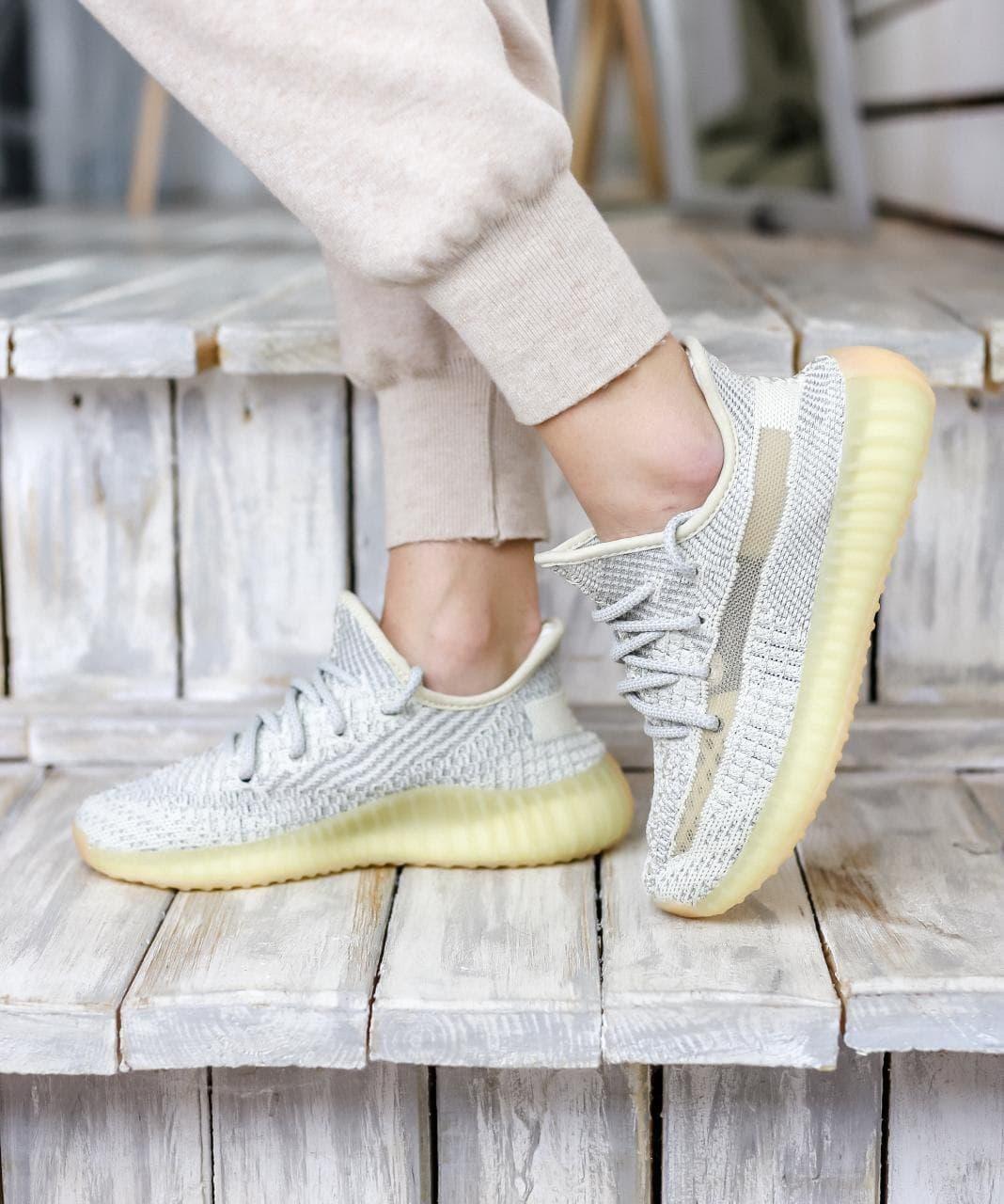 

Женские кроссовки Adidas Yeezy Boost 350 v2 Lundmark Reflective / Адидас Изи Буст 350 в2 Рефлективные 38, Белый