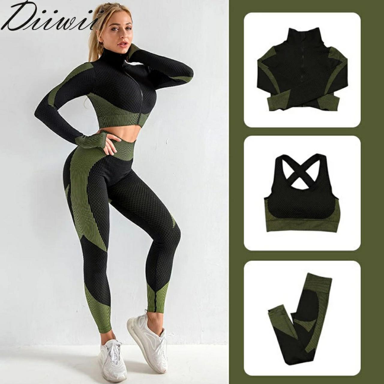 

Женский костюм для фитнеса черный с зеленым тройка размер S