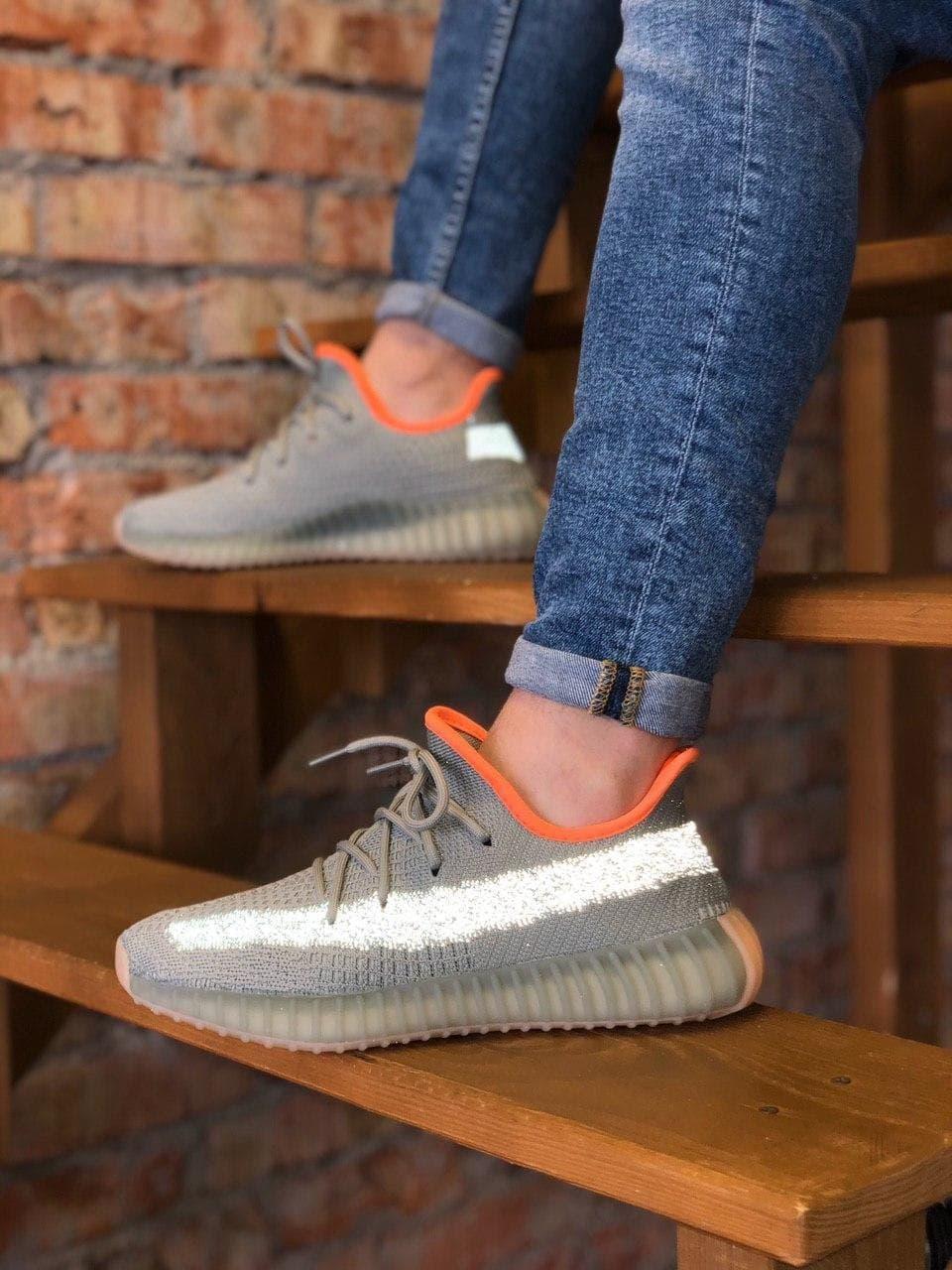 

Мужские кроссовки Adidas Yeezy Boost 350 v2 Desert Sage / Адидас Изи Буст 350 в2 Серые 42, Серый