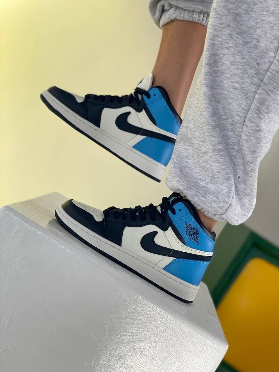 

Мужские кроссовки Nike Air Jordan 1 Retro High Blue White / Найк Аир Джордан 1 Ретро Высокие Голубые Белые 45, Голубой