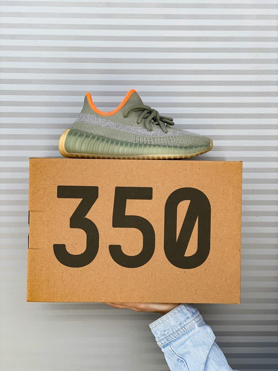 

Женские кроссовки Adidas Yeezy Boost 350 v2 Desert Sage / Адидас Изи Буст 350 в2 Серые 37, Серый