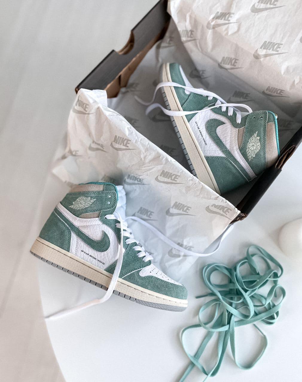 

Женские кроссовки Nike Air Jordan Retro 1 Green White / Найк Аир Джордан Ретро 1 Зеленые Белые 37, Зелёный