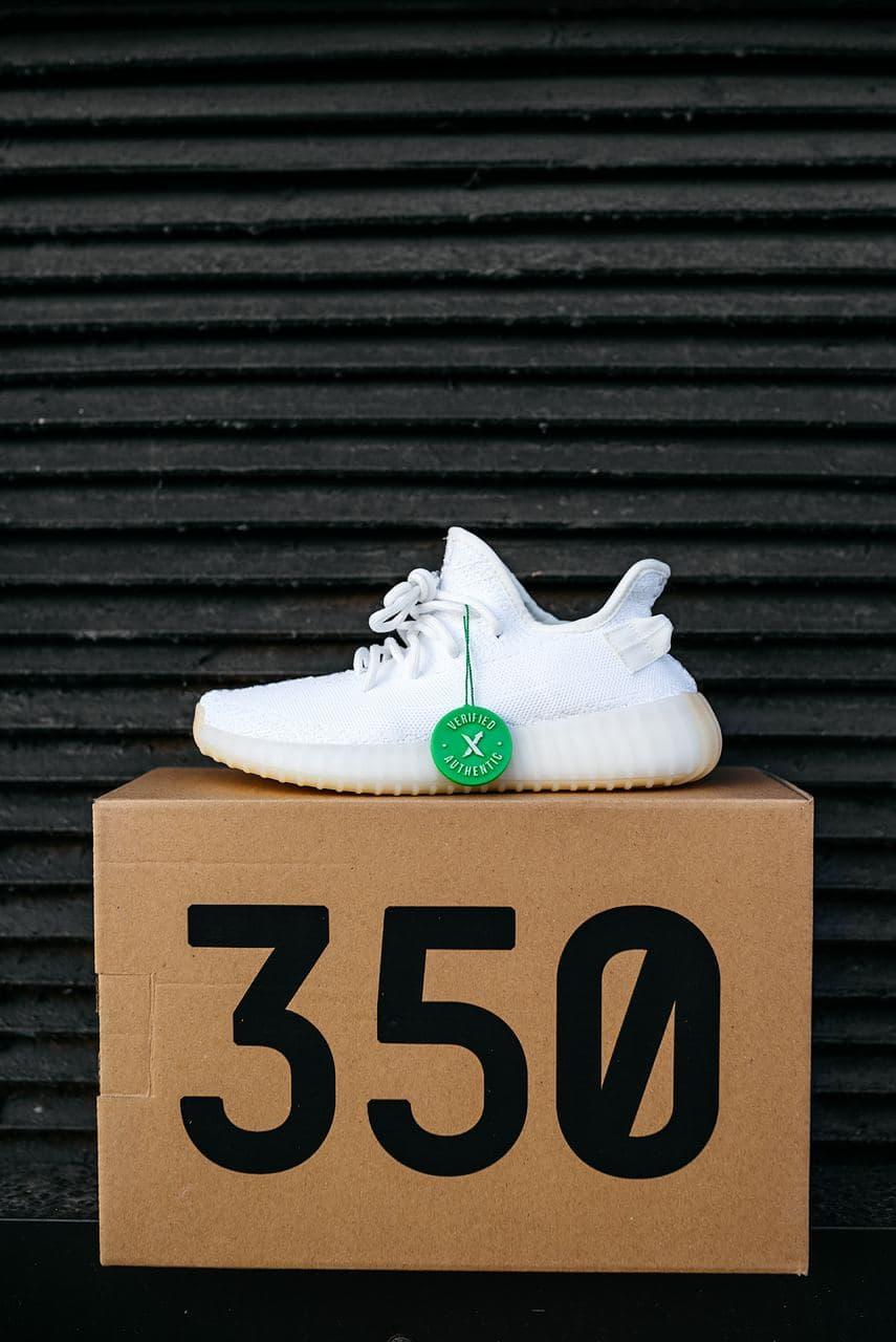 

Мужские кроссовки Adidas Yeezy Boost 350 v2 White / Адидас Изи Буст 350 в2 Белые 45, Белый