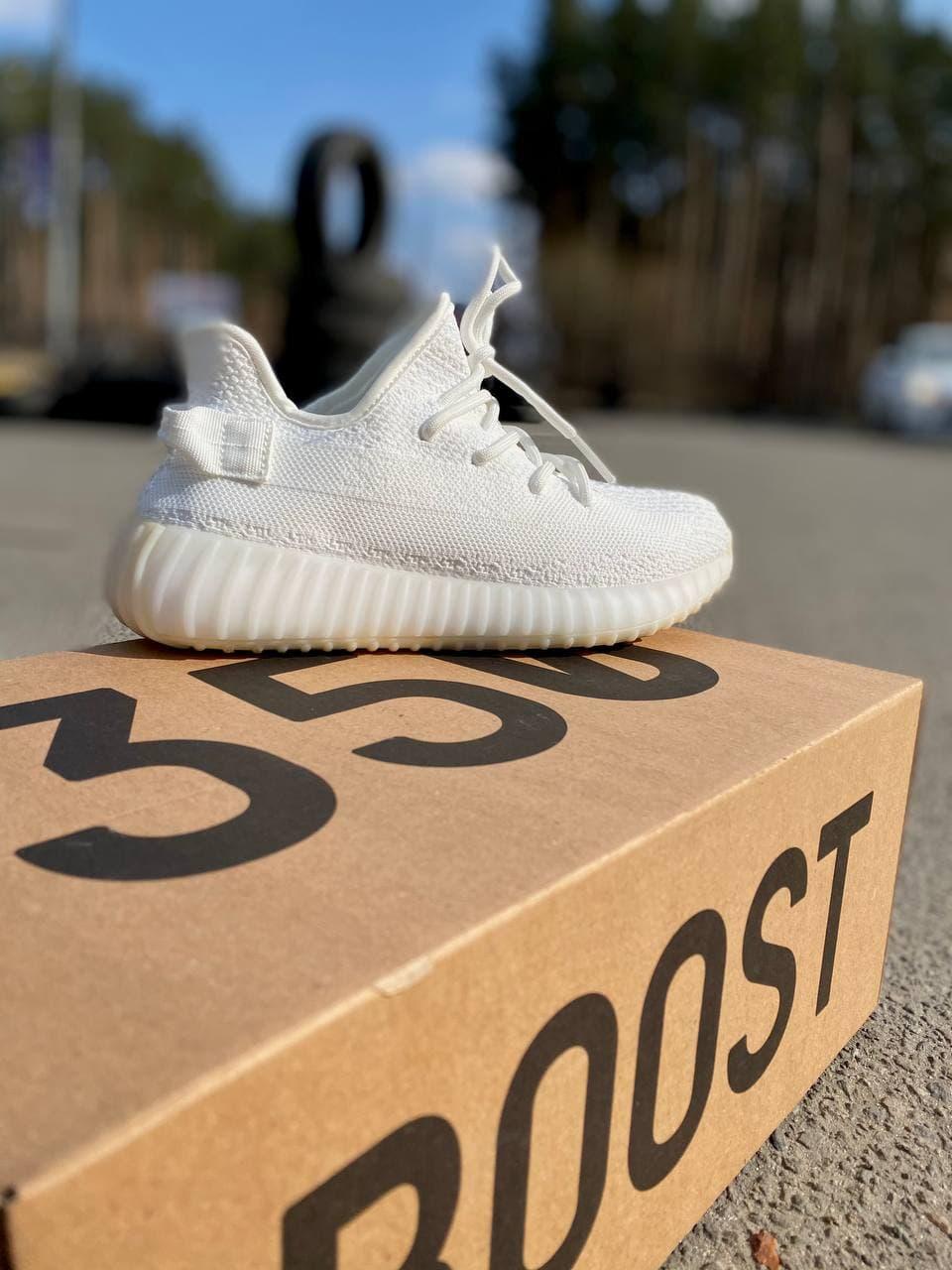 

Женские кроссовки Adidas Yeezy Boost 350 v2 White / Адидас Изи Буст 350 в2 Белые 39, Белый