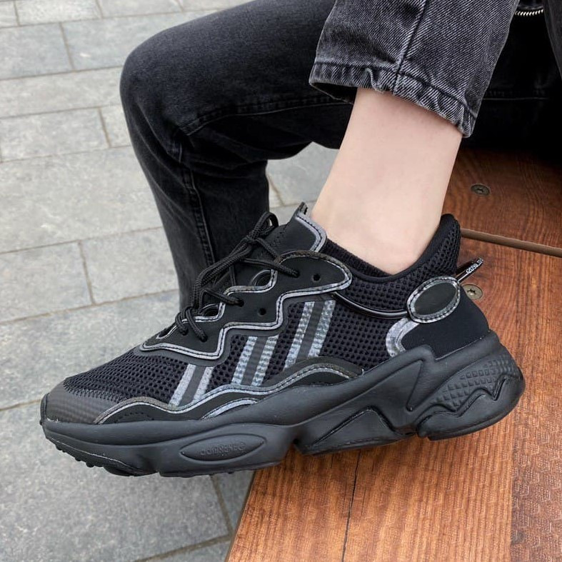 

Рефлективные женские кроссовки Adidas Ozweego Black / Адидас Озвиго Черные 41, Черный