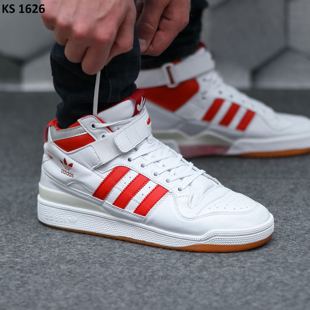 

Мужские кроссовки в стиле Adidas Адидас Forum Mid Refined, белые с красным 44 (28 см), Белый