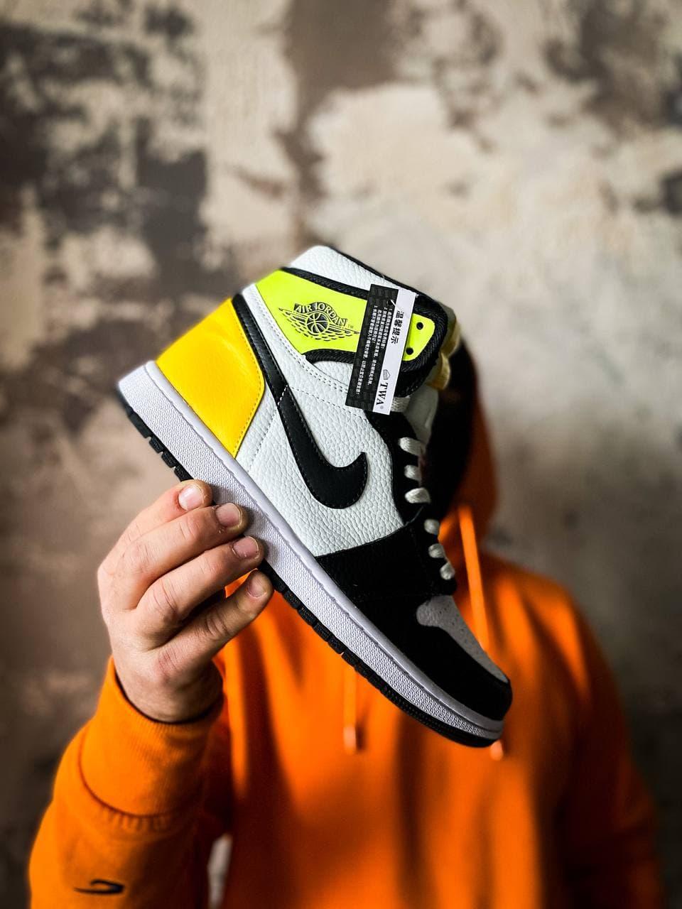 

Мужские кроссовки Найк Air Jordan 1 High OG "Volt Gold", Разные цвета