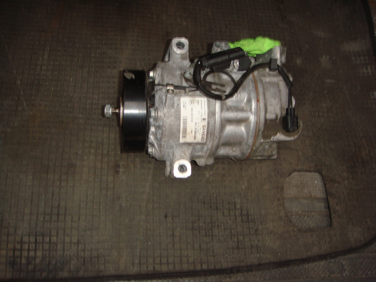 

Компрессор кондиционера MERCEDES W177 A0008306202 под заказ 2-4дн