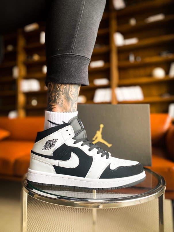 

Nike Air Jordan 1 Mid White Black Tuxedo(Топ качество)