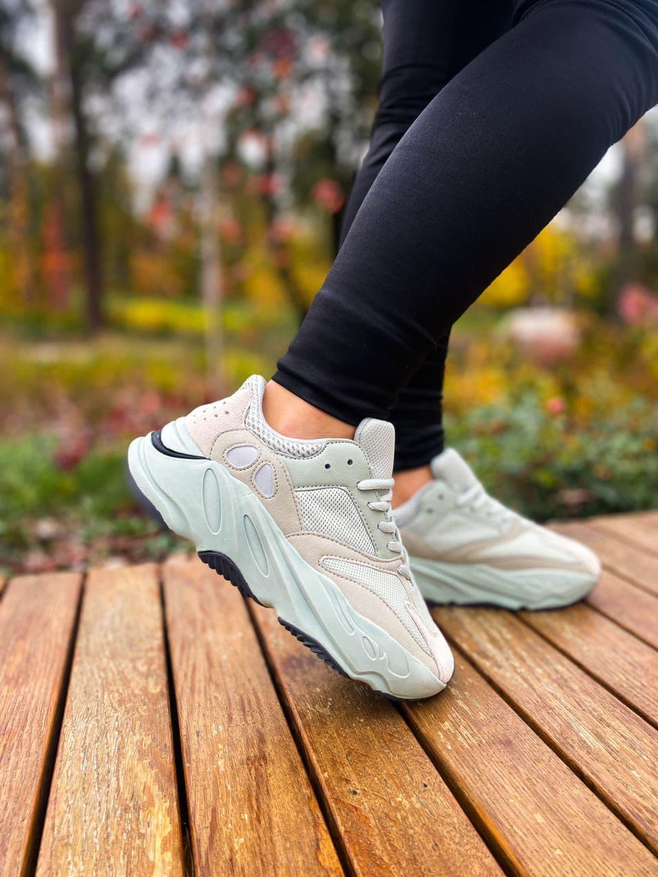 

Женские кроссовки Adidas Yeezy Boost 700 Salt Grey / Адидас Изи Буст 700 Салт Серые 39, Серый