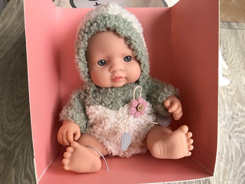

Кукла пупс мини Baby So Lovely Реалистичный пупс в зеленый одежде 17,5х14.5х10 см