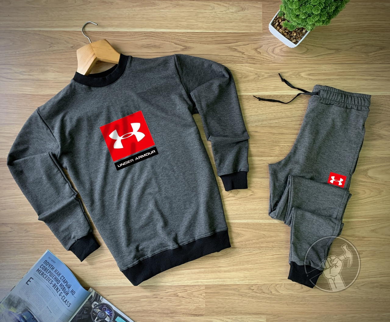 

Спортивный костюм Under Armour серого цвета, Серый