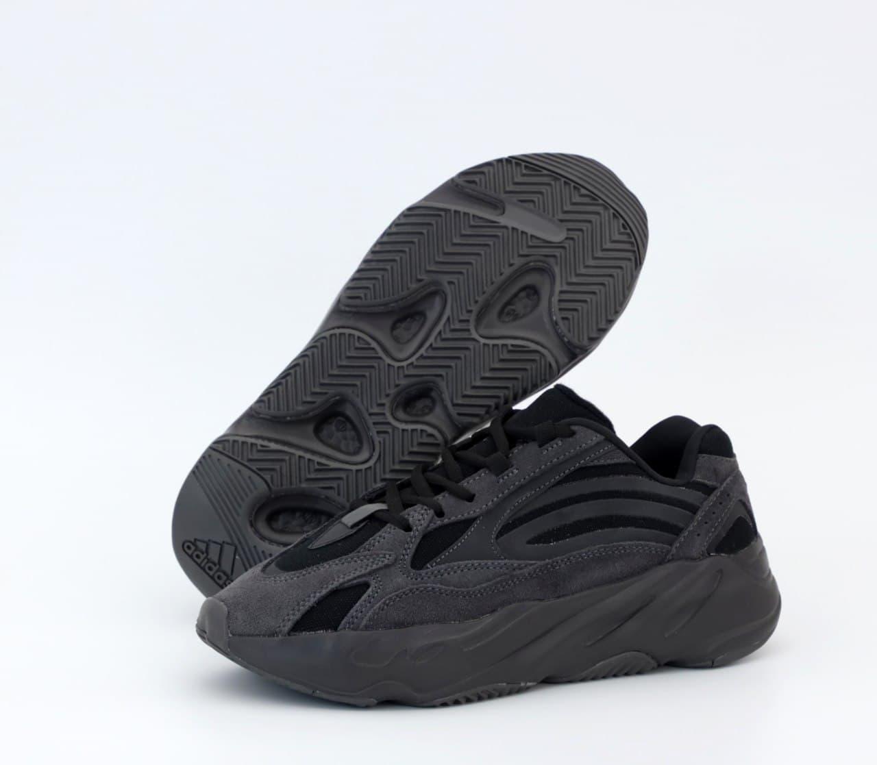 

Мужские кроссовки Adidas Yeezy Boost 700 V2 Full Black / Адидас Изи Буст 700 В2 Черные 45, Черный