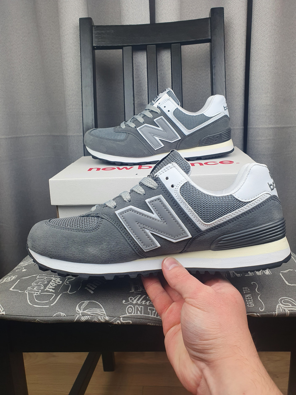 

Весенние кроссовки мужские New Balance 574 Grey серые с белым замша сетка. Кроссы Нью Беланс 574 рефлективные, Серый