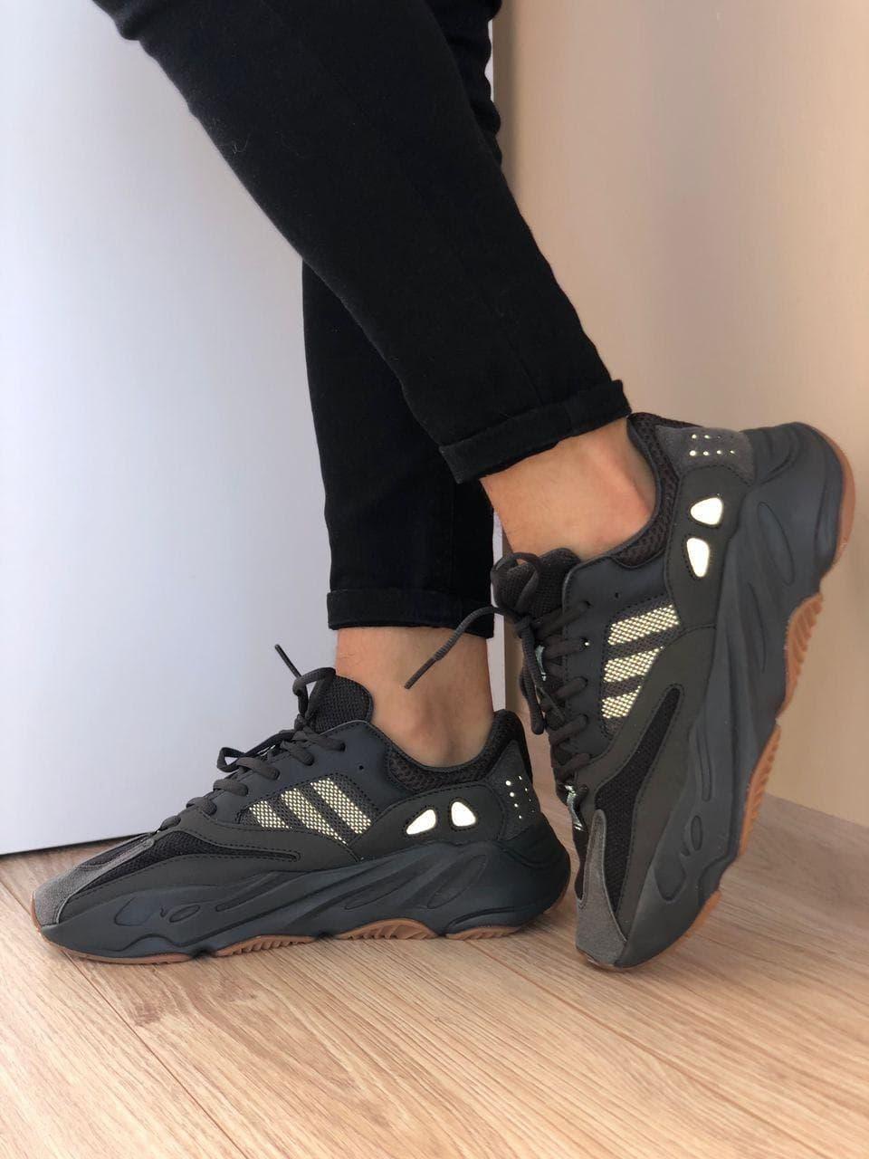 

Мужские кроссовки Adidas Yeezy Boost 700 Wave Runner "Black Raw Rubber" / Адидас Изи Буст 700 Черные 44, Черный