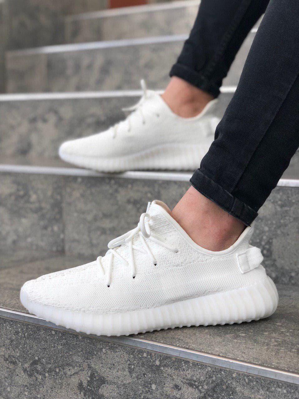 

Мужские кроссовки Adidas Yeezy Boost 350 v2 White / Адидас Изи Буст 350 в2 Белые 45, Белый