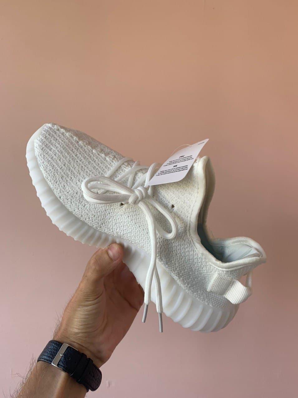 

Женские кроссовки Adidas Yeezy Boost 350 v2 White / Адидас Изи Буст 350 в2 Белые, Белый