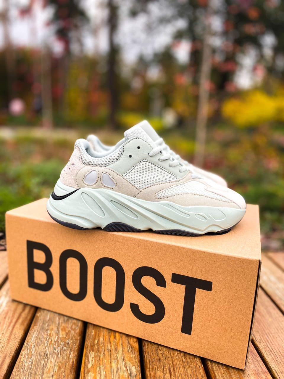 

Мужские кроссовки Adidas Yeezy Boost 700 Salt / Адидас Изи Буст 700 Салт 44, Светло-серый