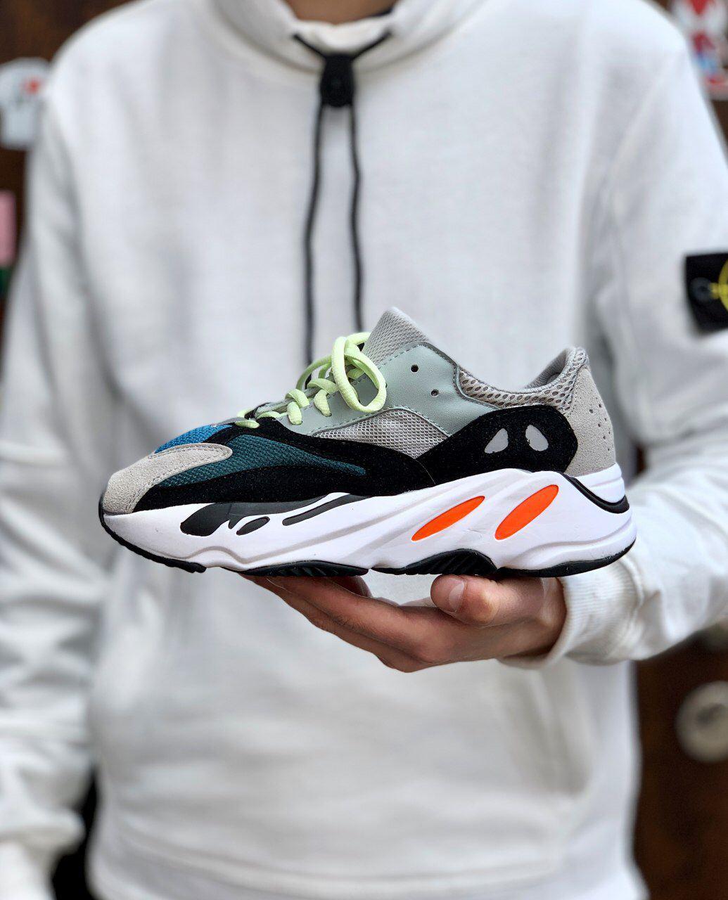 

Мужские кроссовки Adidas Yeezy Boost 700 v2 Wave Runner Solid / Адидас Изи 700 в2 Вейв Ранер, Разные цвета