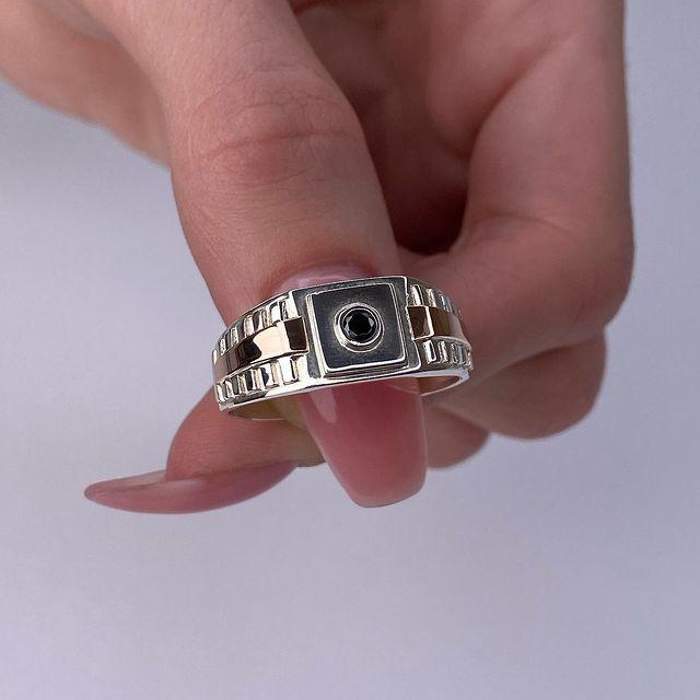 

Серебряное кольцо с золотой накладкой