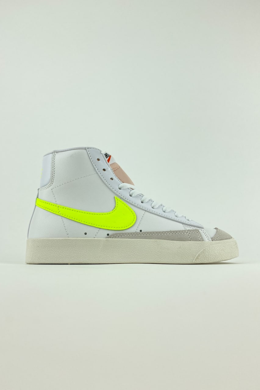 

Кроссовки Nike Blazer Mid ‘77 Barely Volt 40, Разноцвет