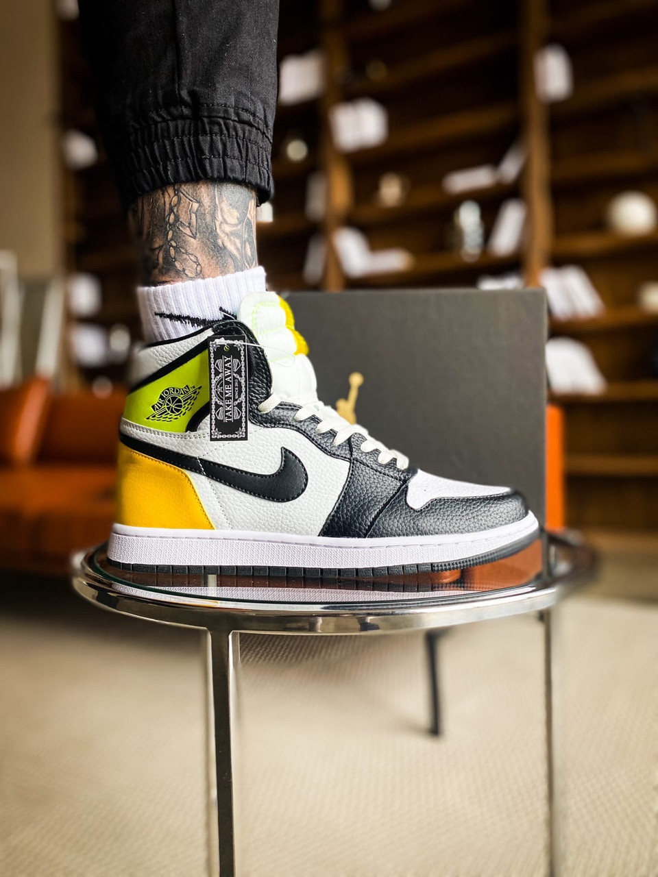 

Кроссовки мужские Nike Air Jordan 1 Retro High OG Volt Gold, Найк Джордан, натуральная кожа, код KS-3600, Желтый