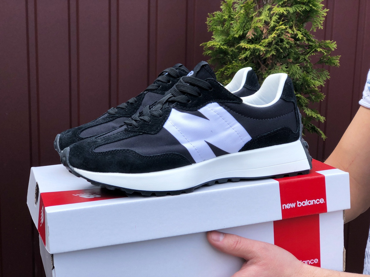 

Мужские Кроссовки New Balance 327 Black White / Нью Беланс 327 Черные Белые 44, Черно-белый