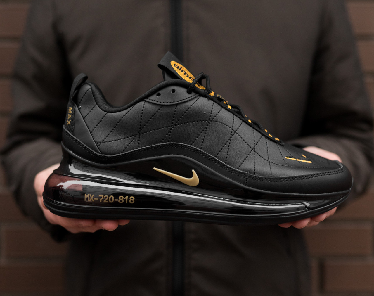 

Кроссовки Nike Air Max MX-720-818 Black\Gold, Черный