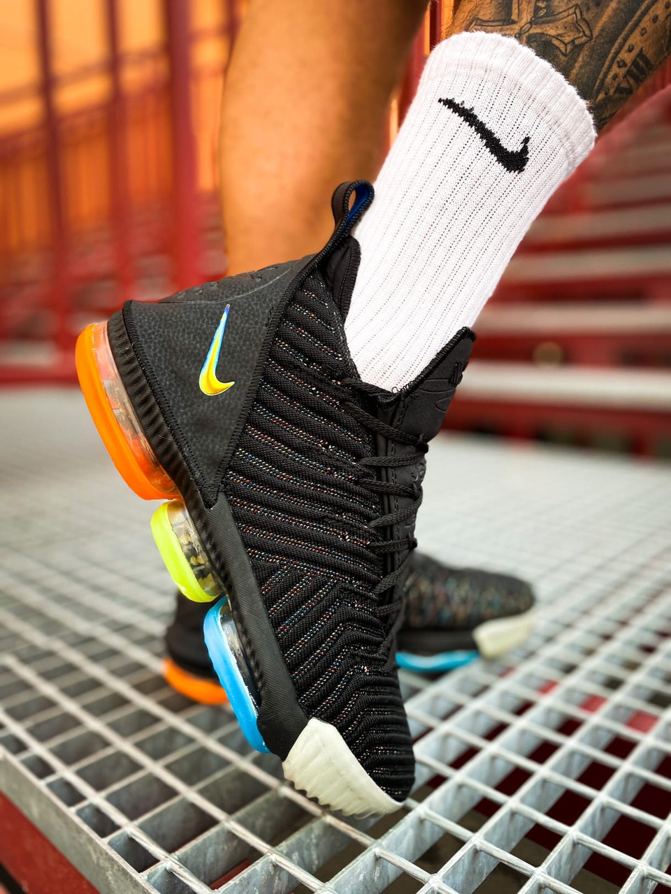 

Nike Lebron 16 EP LBJ "Black Metallic Silver", Черный