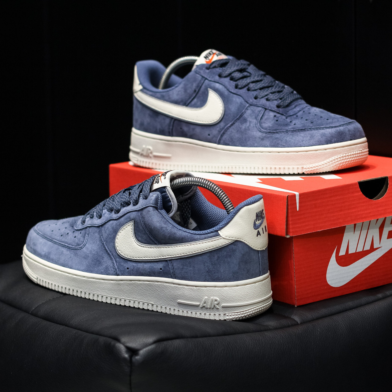 

Мужские кроссовки Nike Air Force Lou Luxury Suede, Синий