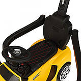 Детский электромобиль-толокар 2 в 1 с ручкой и кожаным сиденьем, Lamborgini M 3591L-6 желтый. Детская машинка, фото 8