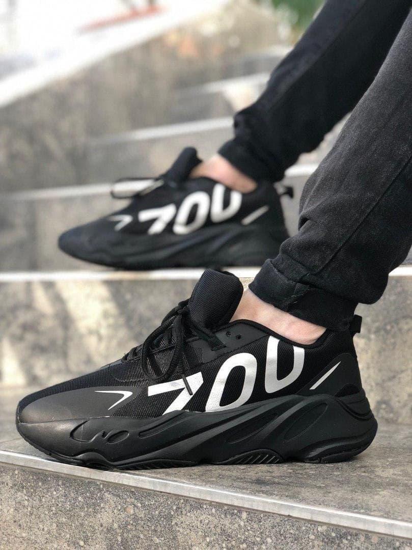 

Мужские кроссовки Adidas Yeezy Boost 700 Black / Адидас Изи Буст 700 Черные, Черный